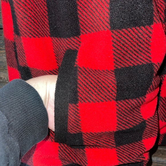 ❤️🖤Chaps Sport Buffalo Plaid fleece vest with long mock neck. Size Large.🖤❤️ - Picture 6 of 10